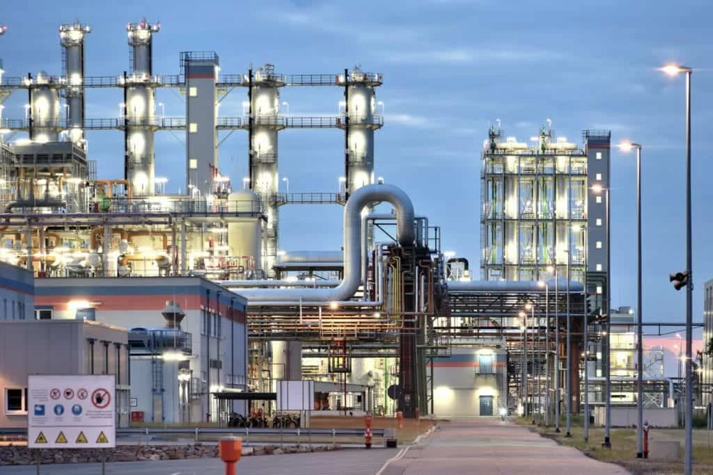 AS CADEIAS INDUSTRIAIS, INOVAÇÃO E FONTES DE ENERGIA